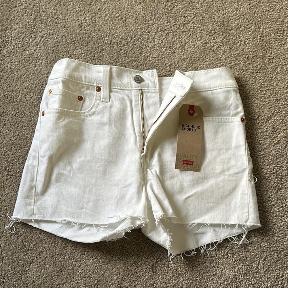 NWT Levi’s High Rise White Jean Shorts